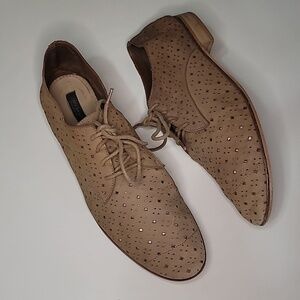 FREE with Purchase ZARA Perforated Oxford Lace Up Classic Preppy Academia